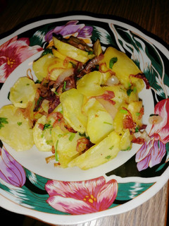 A picture of Lyonnaise Potatoes.