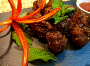 รูปของ ลาบหมูทอด Thai Laab Meatballs