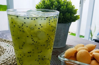 Resep Es Melon Serut Biji Selasih Bunda Pasti Bisa