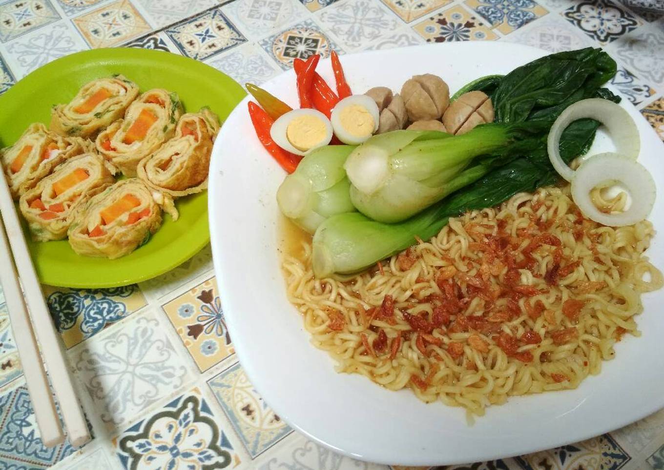 Mie rebus istimewa