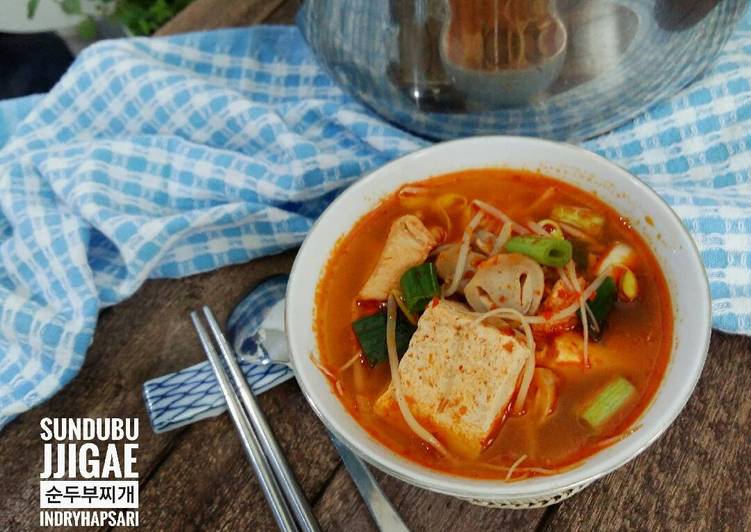 Langkah Mudah untuk Membuat Sundubu Jjigae (Korean Spicy Soft Tofu Stew) yang Bisa Manjain Lidah
