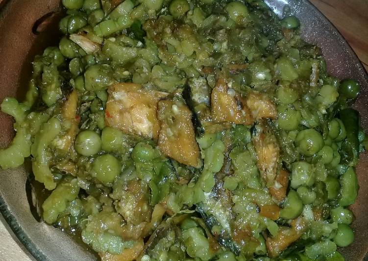 Resep Sambal ijo ikan asin gabus, Bisa Manjain Lidah