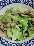 ผัดแขนงสันคอหมูสไลซ์