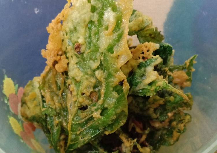 Keripik Bayam / Peyek Bayam