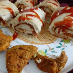 A picture of Chicken slice rolls.