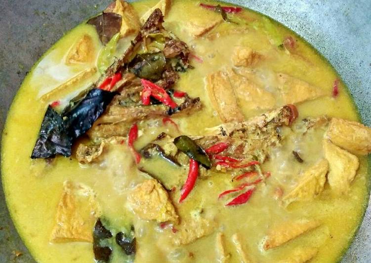 Bagaimana Menyiapkan Mangut Ndas Mayung, Menggugah Selera