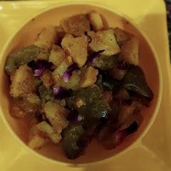 A picture of Potato capsicum veg.
