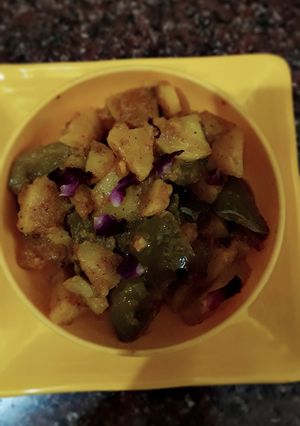 A picture of Potato capsicum veg.