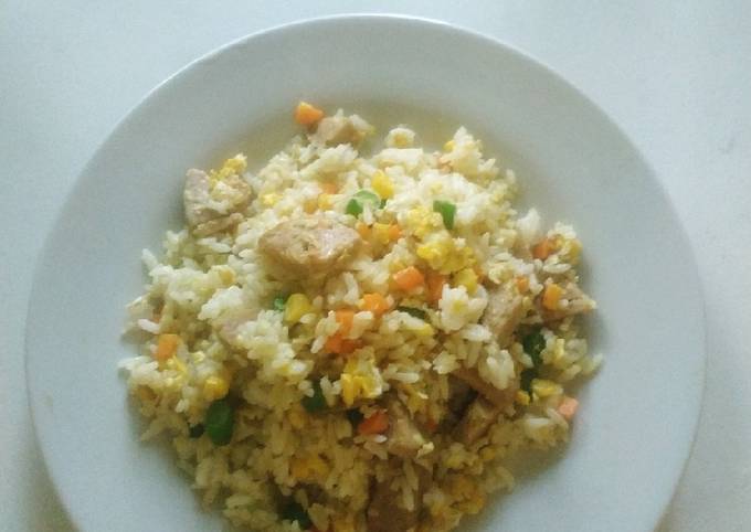 Resep 413. Nasi goreng yangchow oleh Naqiyyah~ - Cookpad