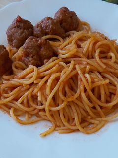 Húsgombóc spagettivel gluténmentesen recept fotója