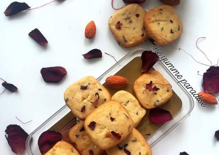 Recipe of Speedy Helthy Oats cookies with a twist of rose and rosted almond