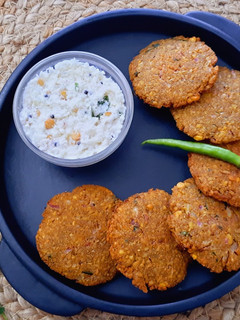 A picture of Parippu Vada (Chana Dal Vada).