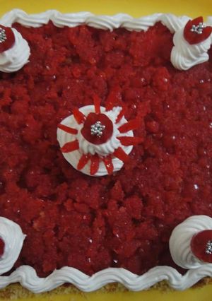 A picture of Cherry Trifle pudding.