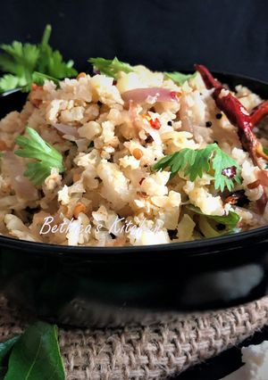 A picture of Cauliflower Upma.