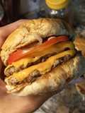 La hamburguesa destructora 9 mil