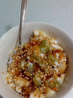 Una foto de Yogurt 0% con kiwi y manzana