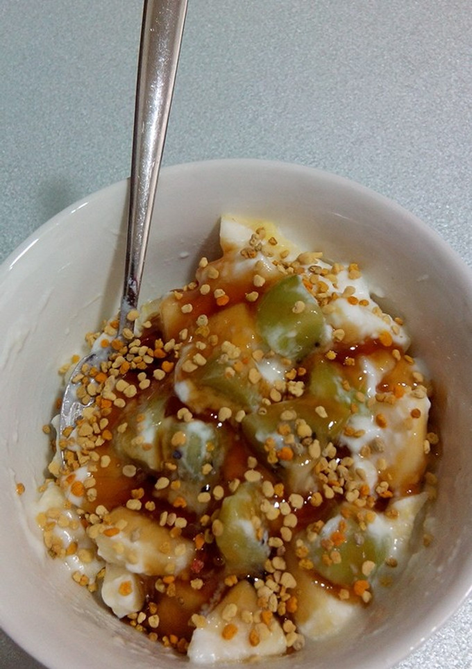 Una foto de Yogurt 0% con kiwi y manzana