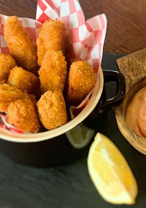 A picture of Halloumi Fries.