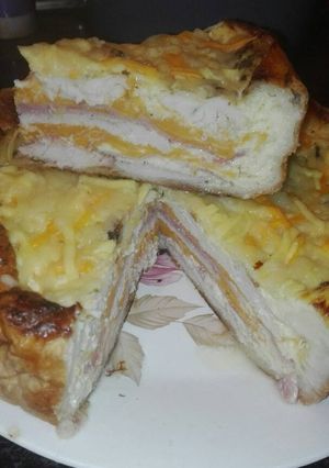 Una foto de Pastel de pechuga rellena en hojaldre en la olla GM g