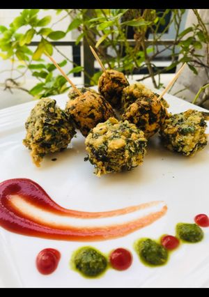 A picture of Semolina methi mudiya.