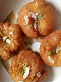 बालूशाही (Balushahi Recipe in Hindi) रेसिपी मुख्य फोटो