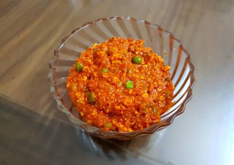 Steps to Prepare Perfect Paneer bhurji with capsicum and peas