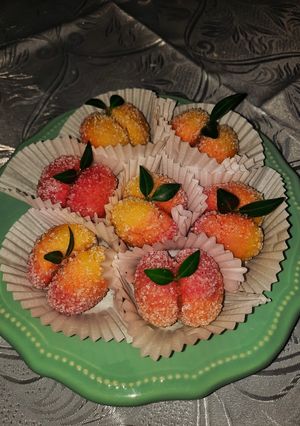 O poză a rețetei Piersicuțe cu sirop de trandafir 🌹.