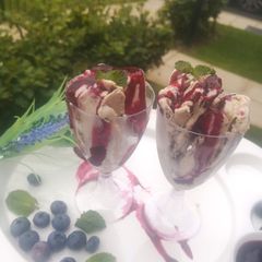 A picture of Rolled blue Berry ice cream.