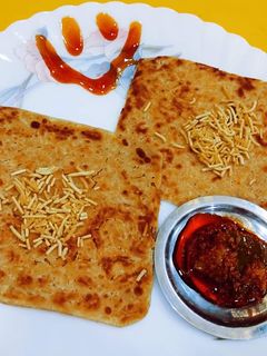 आलू भुजिया पराठा (Aloo Bhujiya Paratha recipe in Hindi) रेसिपी मुख्य फोटो