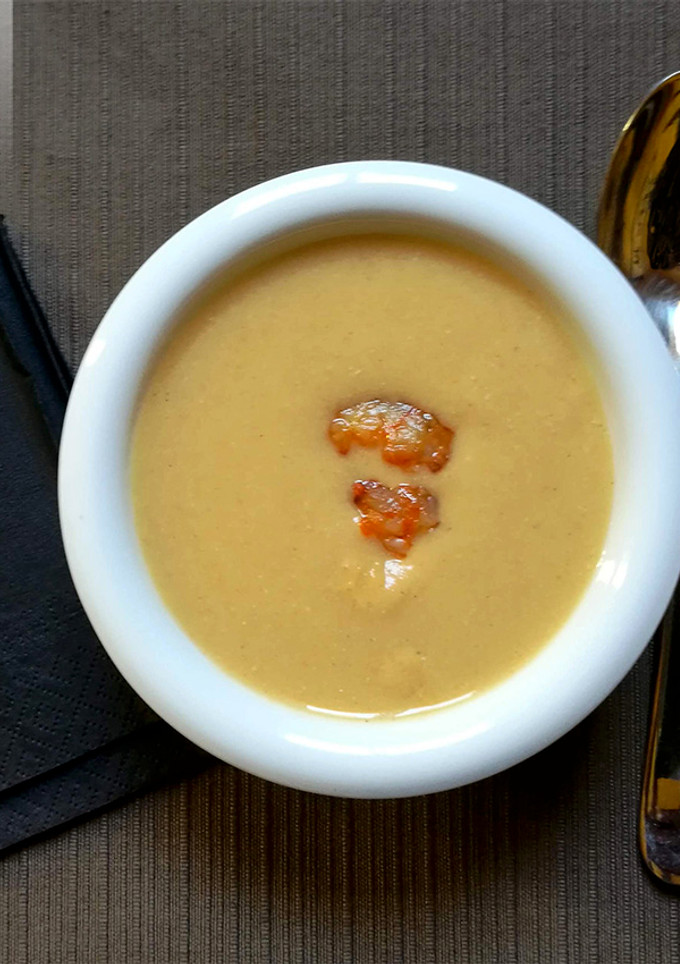 Una foto de Crema fría de cigalas