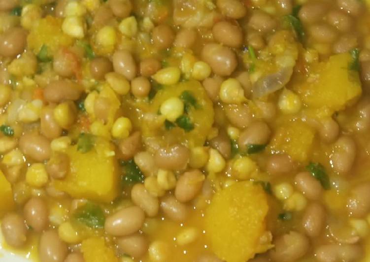 Recipe of Delicious Githeri mixed with malenge#mystaplefoodrecipecontest