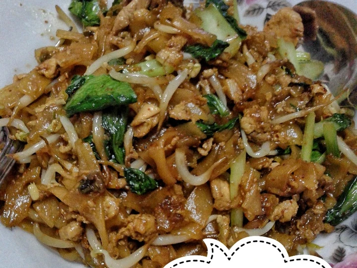 Cara Mudah Membuat Resep Kwetiau goreng ayam ala Solaria yang Enak Banget Anti Ribet, Bikin Ngiler