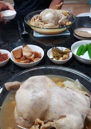 รูปของ ไก่ตุ๋นไม่ต้มตุ๋นคร้าาาา 🤤