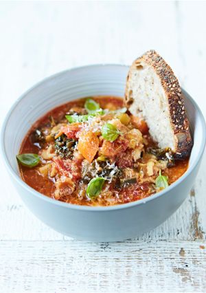 A picture of Minestrone Soup.