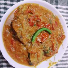 A picture of Fish tomato.