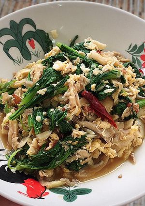 รูปของ แหนมเห็ดผัดไข่ (มังสวิรัติแบบทานไข่)