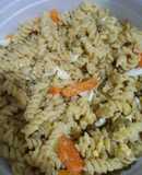 Ensalada fría de fideos tirabuzones