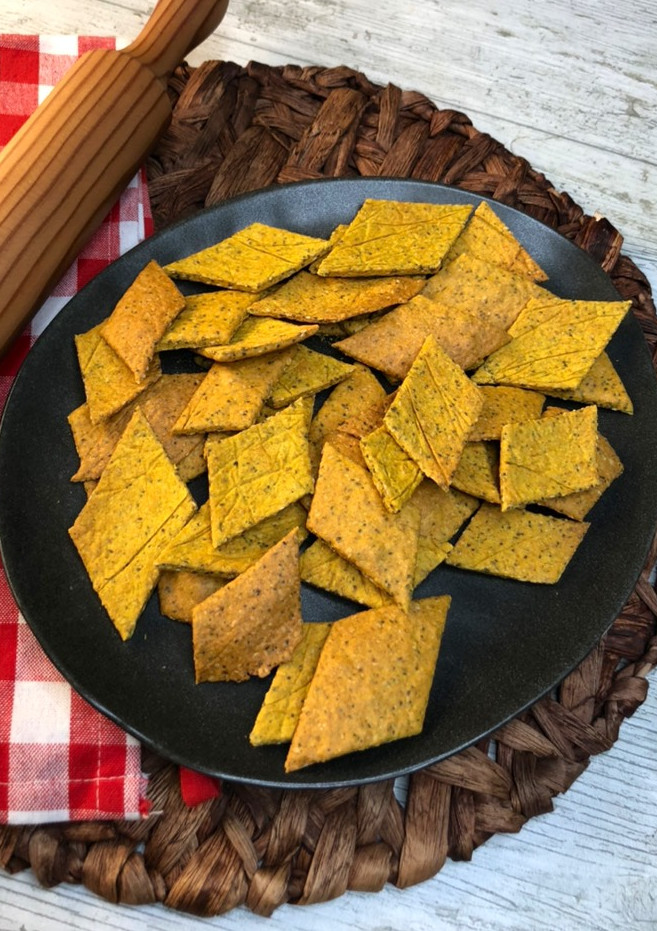 Una foto de Nachos caseros de garbanzos con sésamo y chía