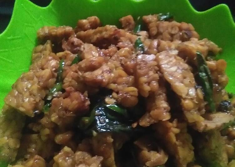 Resep Tumis tempe cabe hijau Anti Gagal