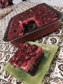عکسی از دستور کیک آلبالویی