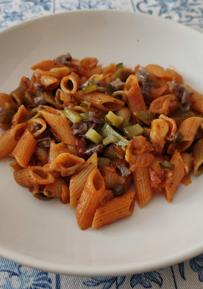 Una foto de Pasta a la puttanesca