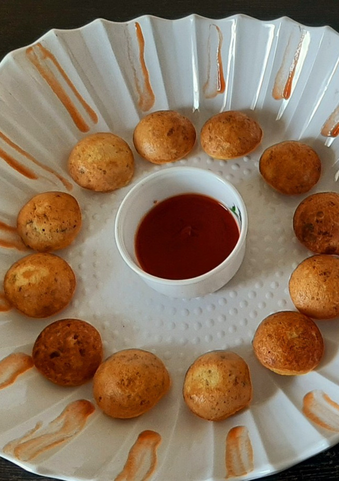 A picture of Moong dal appe.