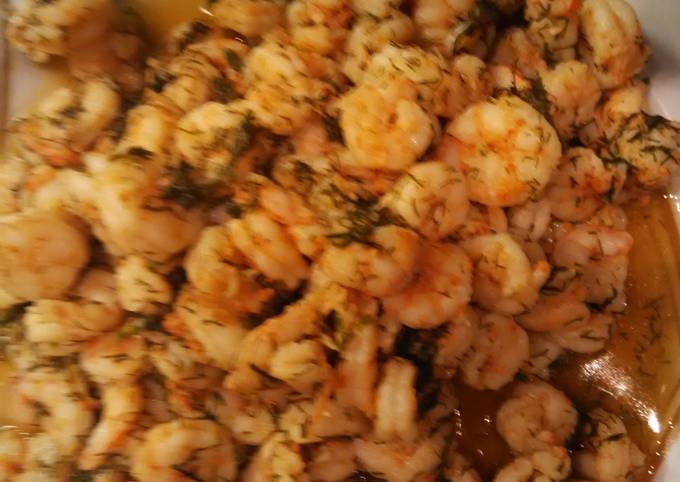 κύρια φωτογραφία συνταγής Γαρίδες σοταρισμένες μέσα σε ελαιόλαδο με άνηθο, αλάτι, πιπέρι!!!