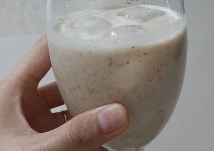 Almond Milk + Kurma