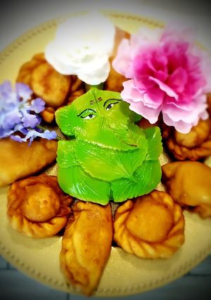 A picture of Gujiya.