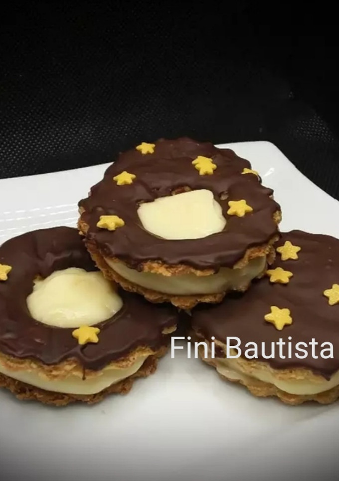 Una foto de Galletas de avena rellenas de crema pastelera sin azúcar