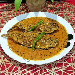 A picture of Bengali Style Brinjal mustard seeds Gravy.