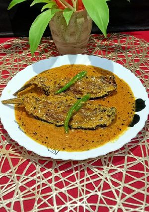A picture of Bengali Style Brinjal mustard seeds Gravy.