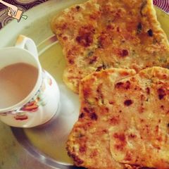 A picture of Cauliflower stuffed Paratha.
