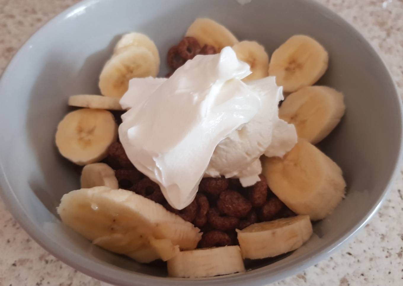 Chocolate Hoops, Banana & Greek Yogurt 💜